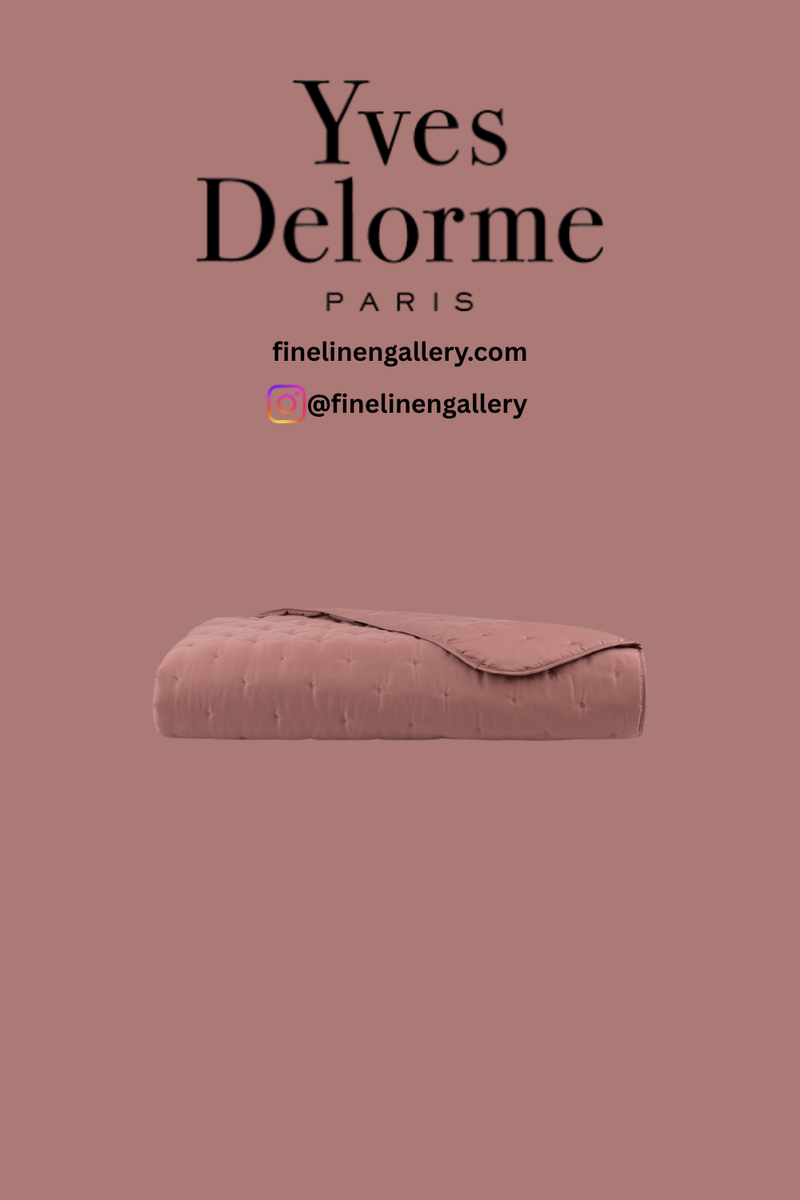 Triomphe Counterpane