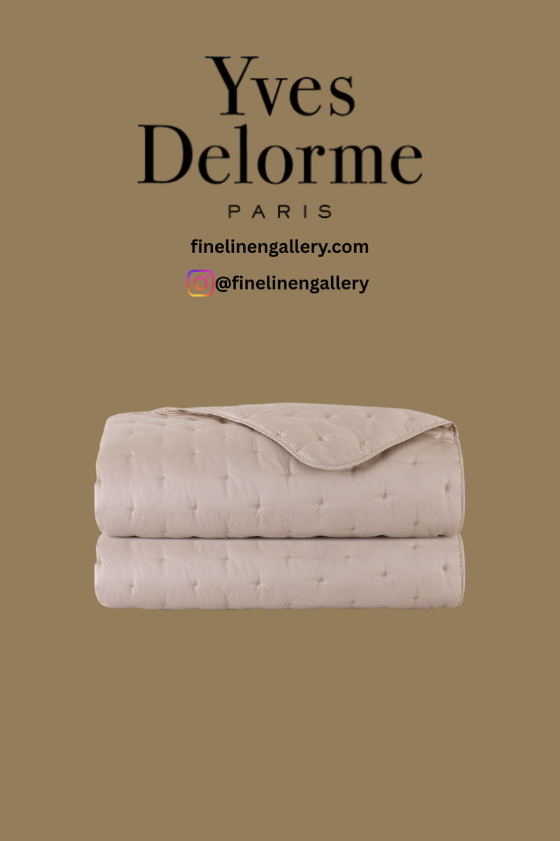 Triomphe Coverlet